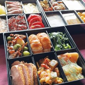 【送料無料】【生おせち】【3人～4人前】【18品目】洋風フレンチ生おせち三段重