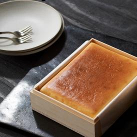 特製焼チーズケーキ【木箱入】［包装紙 付き］