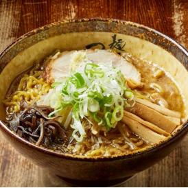 【麺屋 つくし】《ギフトにおすすめ》つくし特別セット （ラーメン3食＋餃子24個）（味噌１・醤油１・塩１）