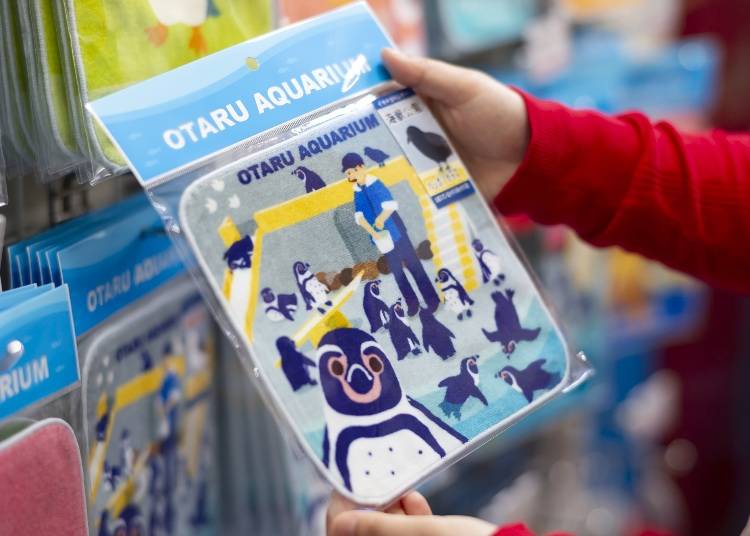 オリジナルミニタオル（税込440円）。ペンギンが人気だそう
