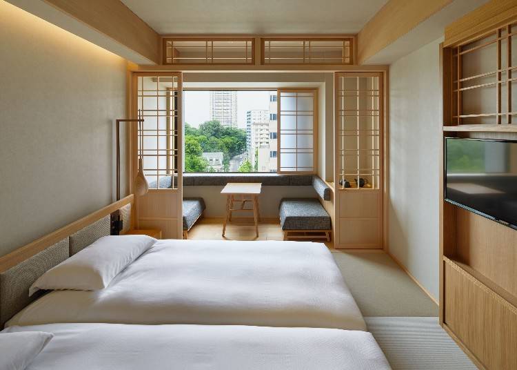 The Hollywood Twin Room accommodates 1-3 guests, and has a relaxing atmosphere with a wide porch you can chill out on,