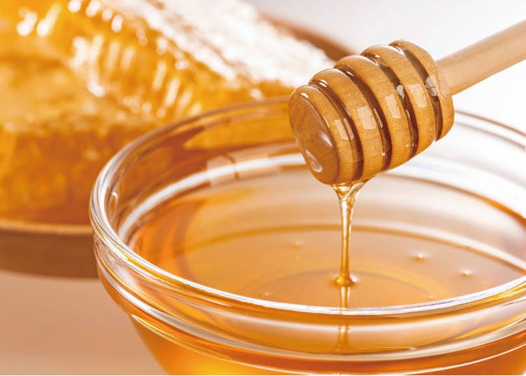 Honey harvested via urban beekeeping at the Sapporo Park Hotel.