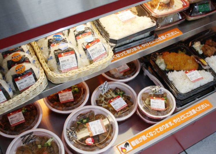 ▲ 매장 내의 HOT CHEF 코너에 진열된 상품들(사진제공:세이코 마트)