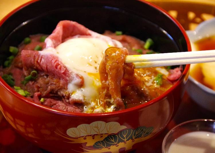 ▲まずは温泉卵を絡めて、その後は豆乳をかけて味わいます