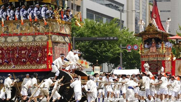 【2025年最新】日本三大祭り「祇園祭」ガイド！山鉾巡行など見どころ解説