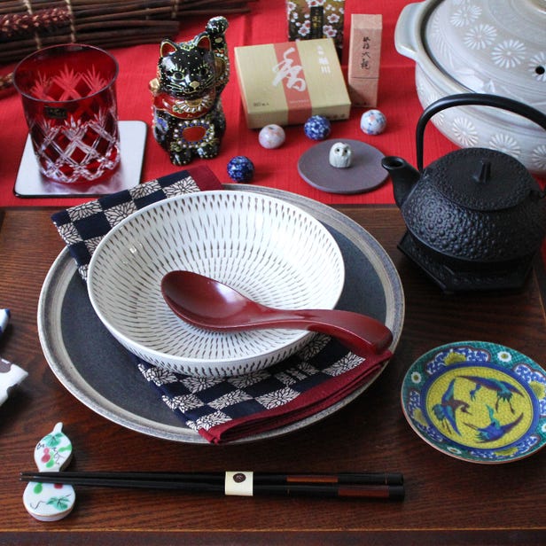 Tableware made in Japan (pottery, lacquerware and glasses)