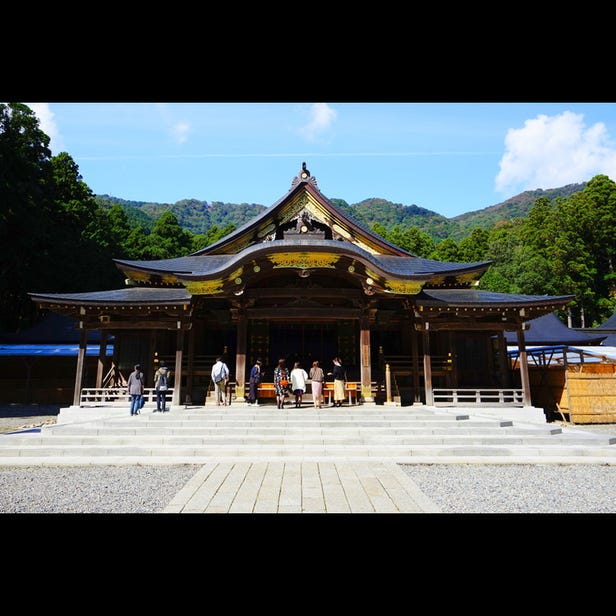 弥彦神社